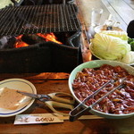 地鶏の炭火焼き2人前