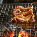 地鶏は皮面から焼きます！