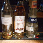 スランジバール - 違うカクテルのスタンバイ