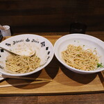 NIBOSHI MANIA - 両方ともサケの和え玉だ。