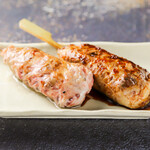 地鶏焼鳥 阿波尾 - やわらかレバーを「あみ脂」で包み込んで焼き上げました