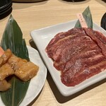 精肉卸問屋直営焼肉店 牛次郎 - 上ミノ＆ツラミ