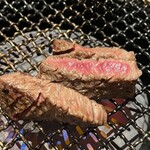 精肉卸問屋直営焼肉店 牛次郎 - クリの〜レア〜♡旨そ