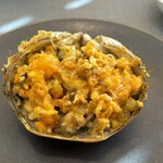 中国飯店 琥珀宮 - ほぐしてあるので黙々と食べなくてもいい