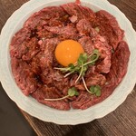 焼肉 三日月 - ハラミユッケ