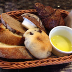 レストラン ルフラン - 最初にでてくるパン☆