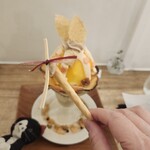 cafe days - 赤トンボの赤は林檎の皮です(^^)胴体は素麺だそうです(^^)