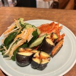 焼肉 静龍苑 - キムチ盛り合わせ