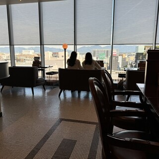 CAFE AUX BACCHANALES_2