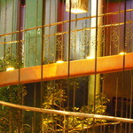 味園 - 横手には螺旋階段