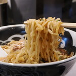 弘明寺丿貫 - BLACK SHEEP SOBAの麺