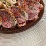 cafe8's - ファーストオーダー限定の低温調理したポークステーキはリピート率No.1