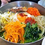 コッテジ - たっぷり野菜とサムギョ オン・ザ・ビビンバ（２０１４年５月）