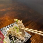 炭火焼肉 ホルモン にく式 - ハチノス刺し