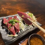 炭火焼肉 ホルモン にく式 - ハツ刺し