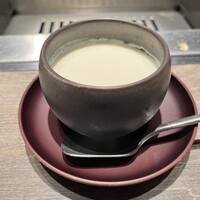 焼肉うしごろ 池袋店 - デザート『白いコーヒーブランジェ』