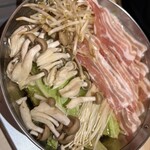 かごしま劇場 - 肉しゃぶ鍋