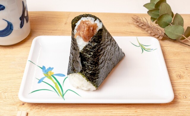梅ぼしおにぎり B — おにぎりこんが 鎌倉店
