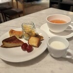 MORETHAN TAPAS LOUNGE - 