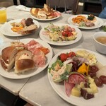 MORETHAN TAPAS LOUNGE - 