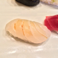 銀座寿司幸本店 丸ビル店 - ひらめ昆布締め