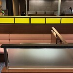 MARY BURGER  - 店内