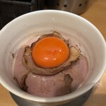 ミニチャーシュー丼