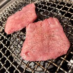 焼肉ホルモン はねいし - 