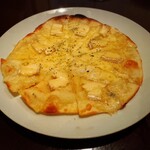 ワインダイニング ナイン - ブルーチーズと蜂蜜のピザ