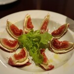 ワインダイニング ナイン - イチジクとクリームチーズの生ハム包