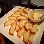 ワインダイニング ナイン - マスカルポーネと蜂蜜のディップバケット付き