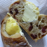 ミックスプラスベーカリー - クリームチーズもクランベリーもたっぷり！