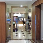 新苑庭園大飯店 - 朝食会場入り口