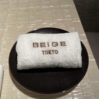 ベージュ アラン・デュカス 東京 - 