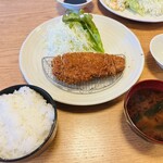 洋食亭かつ貴 - 通常メニューだとこちらにマカロニがのります。