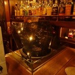 バー　スリーマティーニ - BGMにはLPレコード