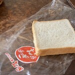 食パン工房 むぎ - 「食パン(1斤)」(※写真画像は1枚に切り出したもの)
