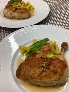 ビストロ じゅん - ランチ　信州産骨付き鶏モモ肉のコンフィ