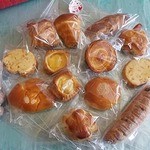 TETSU - 中味のパン