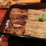 うな清 - 白蒲重のアップ