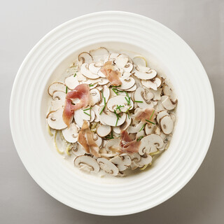 山形県の新鮮なマッシュルームと「ゆで論」が織り成す絶品パスタ