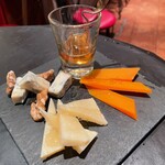 BANDA - 3種のチーズ盛り