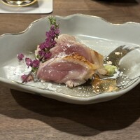 焼鳥 角レ - きさ輝地鶏タタキ(もも、ムネ