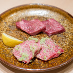 銀座 ちかみつ - 黒毛和牛タン　〜レモン〜 神谷商店、黒毛和牛カイノミ　〜山葵もみだれ〜 埼玉県黒毛和牛