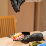 銀座 ちかみつ - 厳選和牛雲丹ユッケドッグ ～醤油淡雪塩～