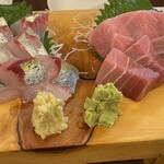 初恋屋 南浦和店 - シマアジ７８０円　中トロ８８０円 税込