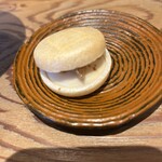 京味 もと井 - マスカルポーネと白餡、柿の最中