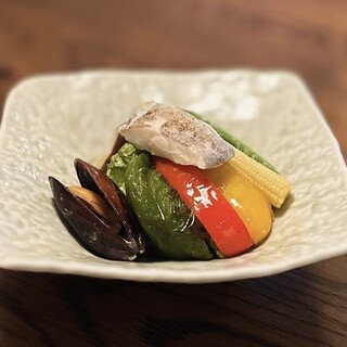 和のテイストと旬野菜をふんだんに使用したイタリアン