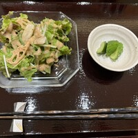 四季料理 きたがいち - 先付けのサラダとお新香