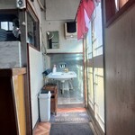 ラーメン 華月 - 出入口